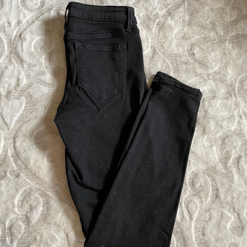 Old Navy Rockstar Super Skinny Mid Rise Black Jean